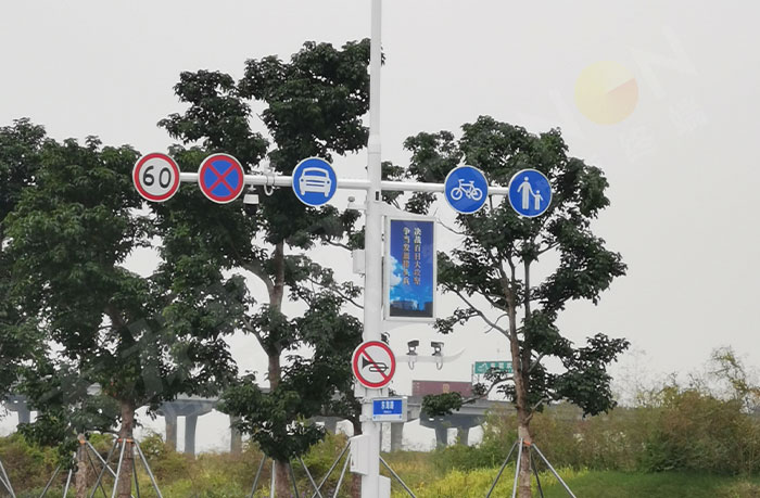 led燈桿屏|智慧燈桿屏|led廣告機(jī)|智慧路燈屏|戶外LED廣告機(jī)|燈桿屏|智慧燈桿|智慧路燈 led燈桿屏|智慧燈桿屏|led廣告機(jī)|智慧路燈屏|戶外LED廣告機(jī)|燈桿屏|智慧燈桿|智慧路燈